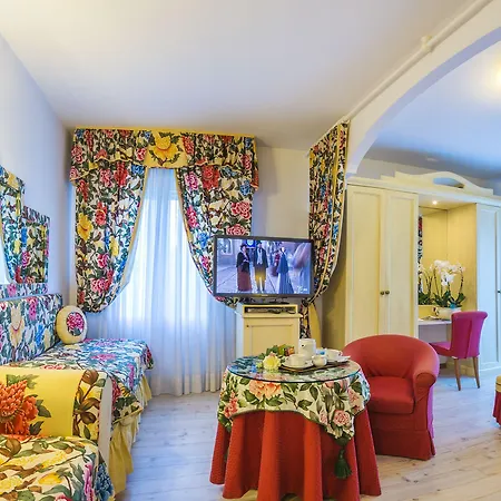 Panoramic 4*