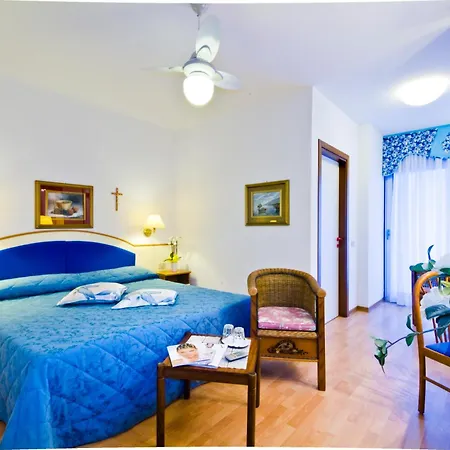 Panoramic 4*