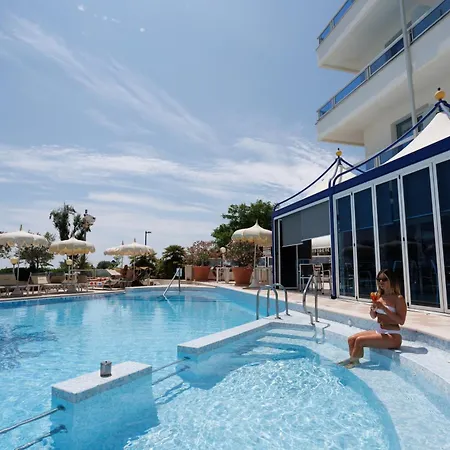 Panoramic 4* קאורלה