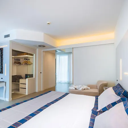 Ξενοδοχείο Panoramic 4*