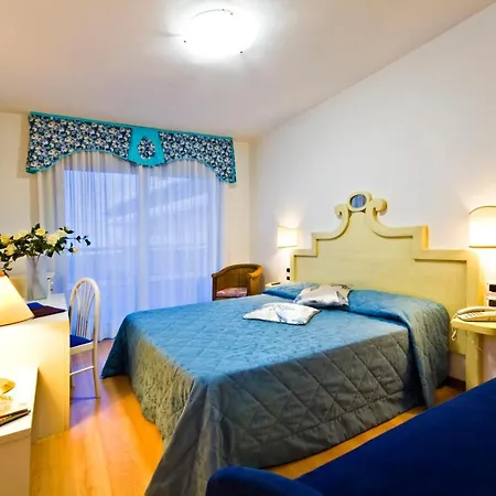 Ξενοδοχείο Panoramic 4*